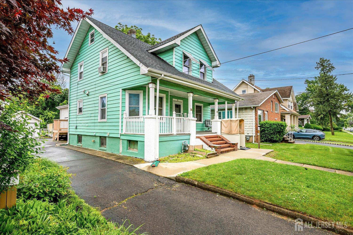 311 Prospect Avenue, Dunellen NJ 08812 - View 2