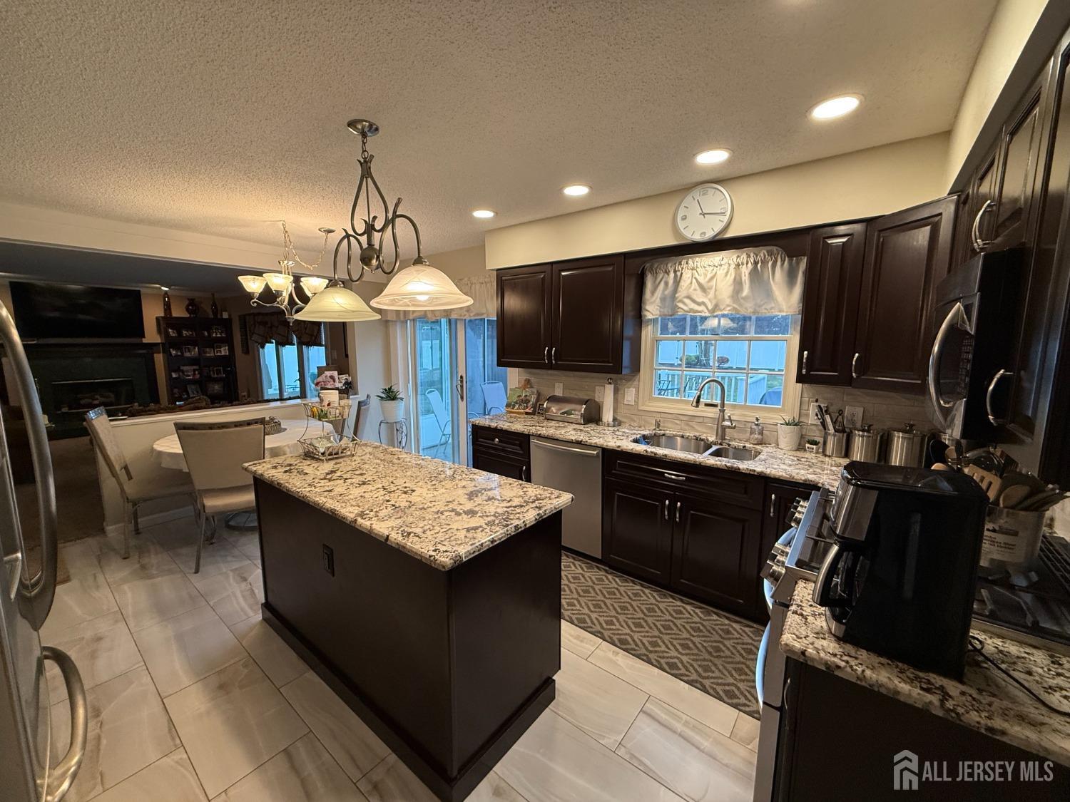 4 Hemlock Hill Road, Jackson NJ 08527 - View 4