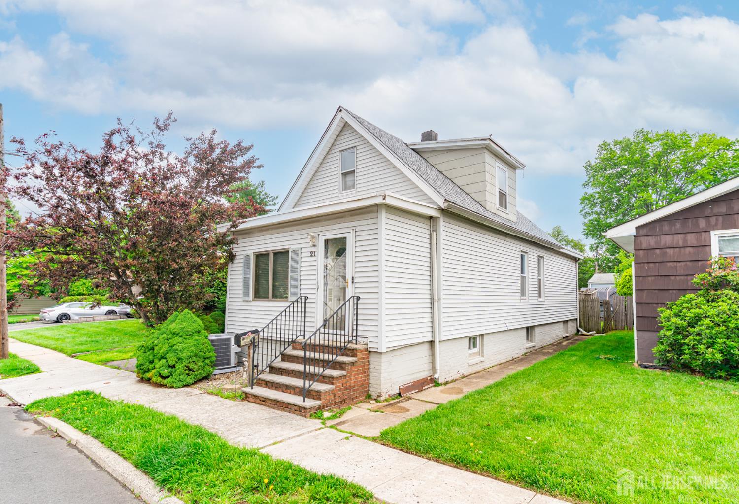 21 Suydam Avenue, Edison NJ 08817 - View 2