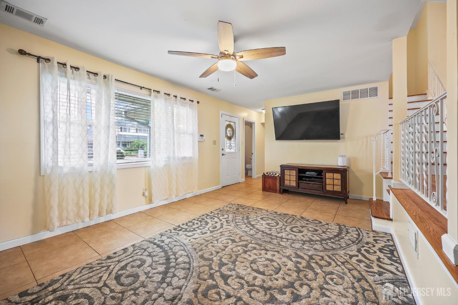 768 May Avenue, Perth Amboy NJ 08861 - View 4