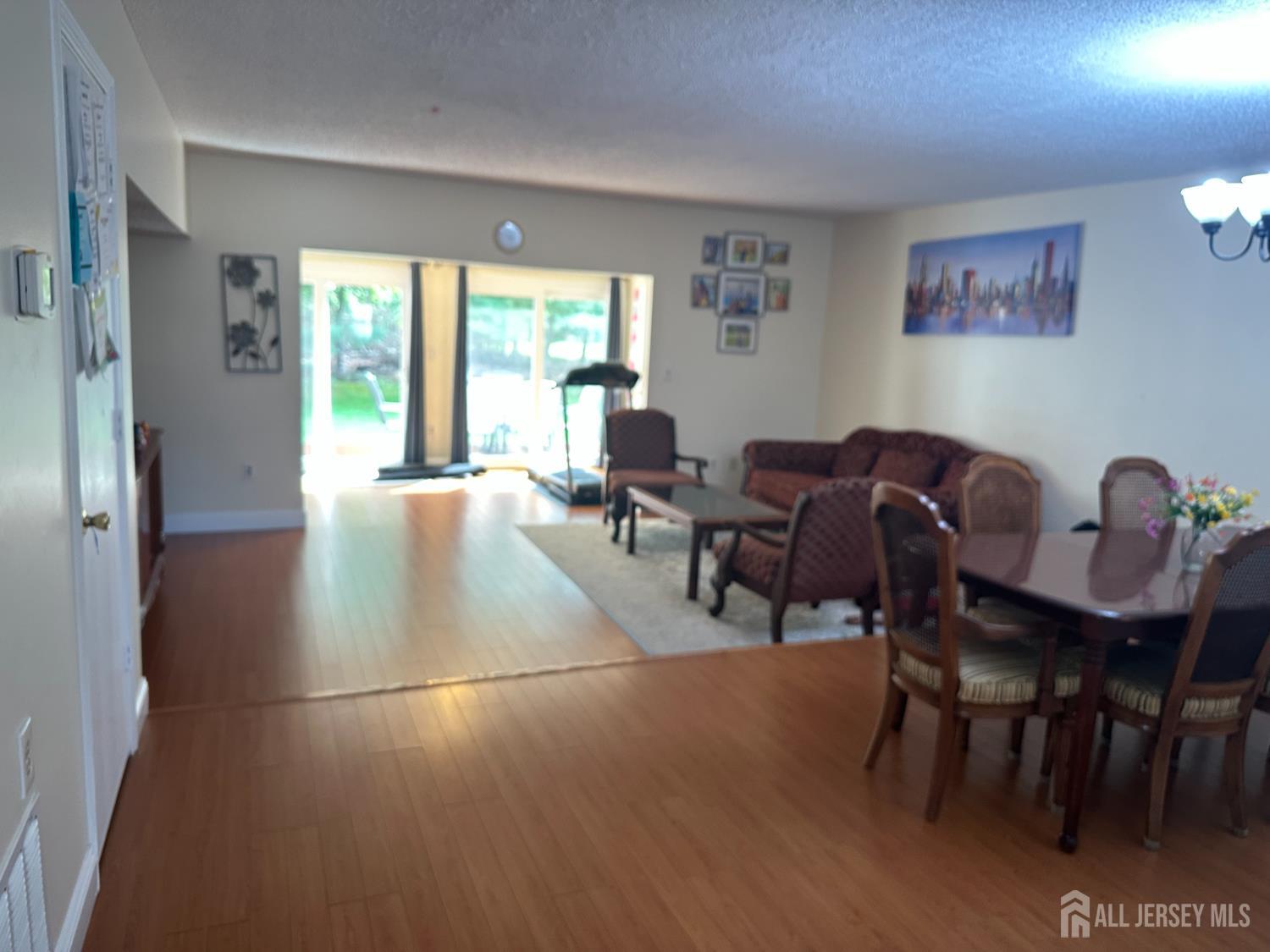 13 Albury Way, North Brunswick NJ 08902 - View 4