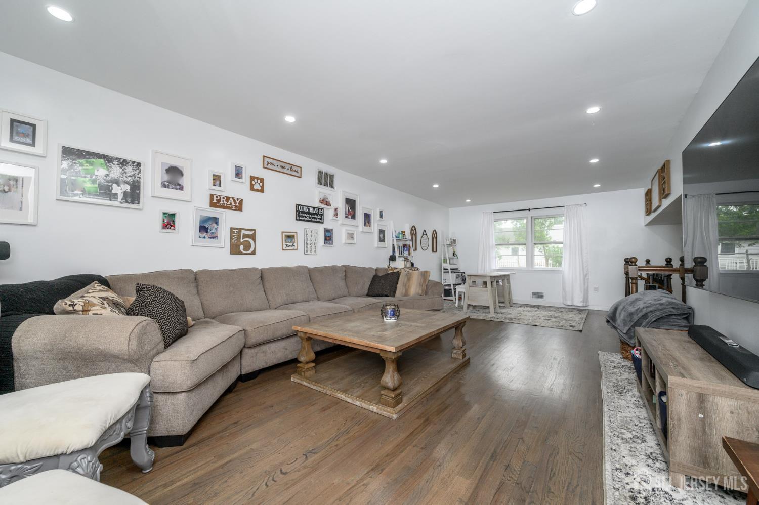 18 Chipper Drive, South Brunswick NJ 08824 - View 5