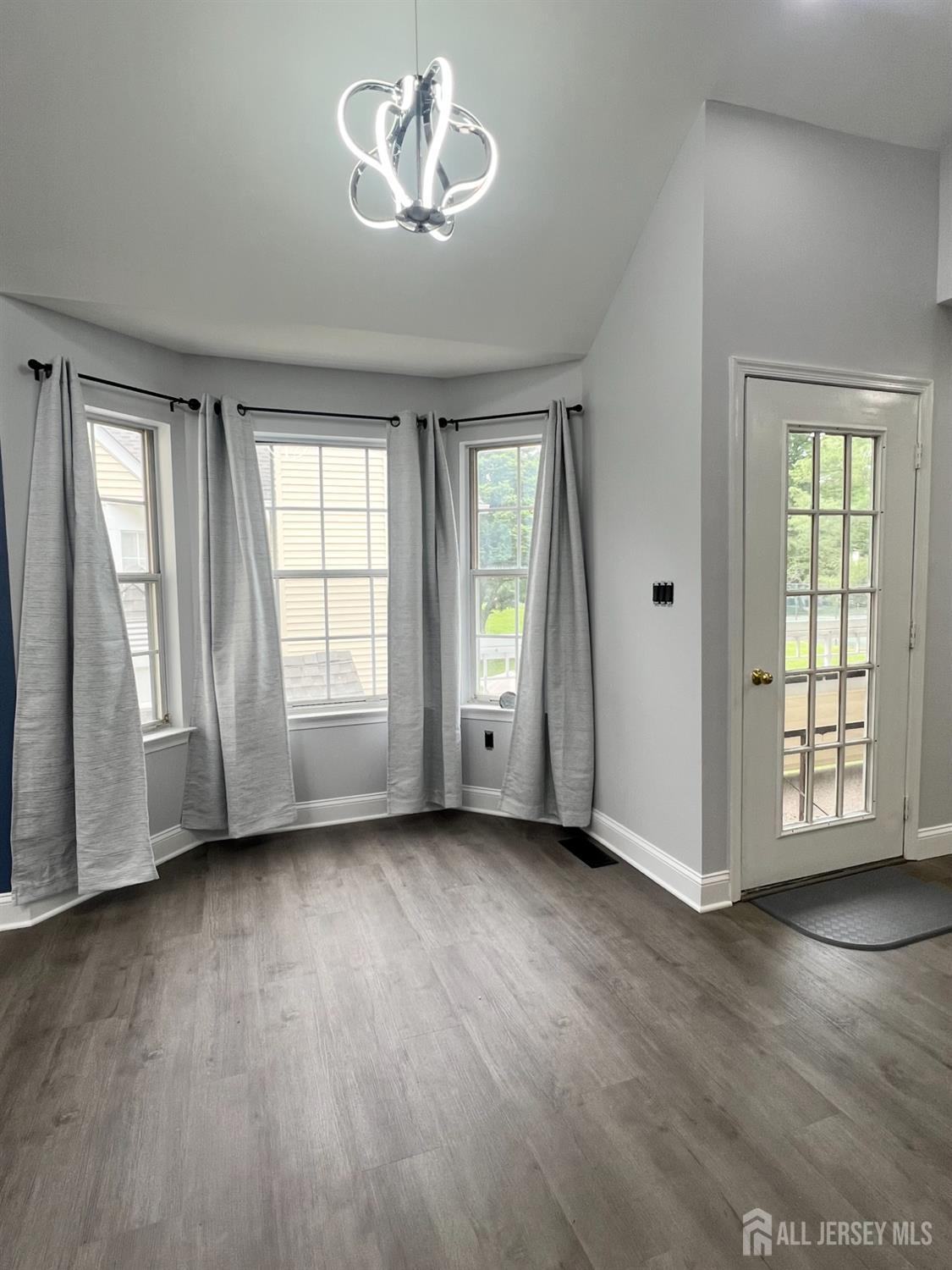 7 Powell Court, Hightstown NJ 08520 - View 4