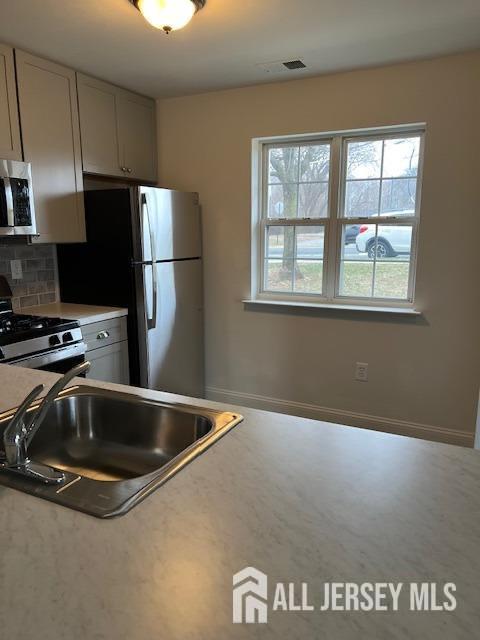 111 Kings Court, Woodbridge Proper NJ 07095 - View 2