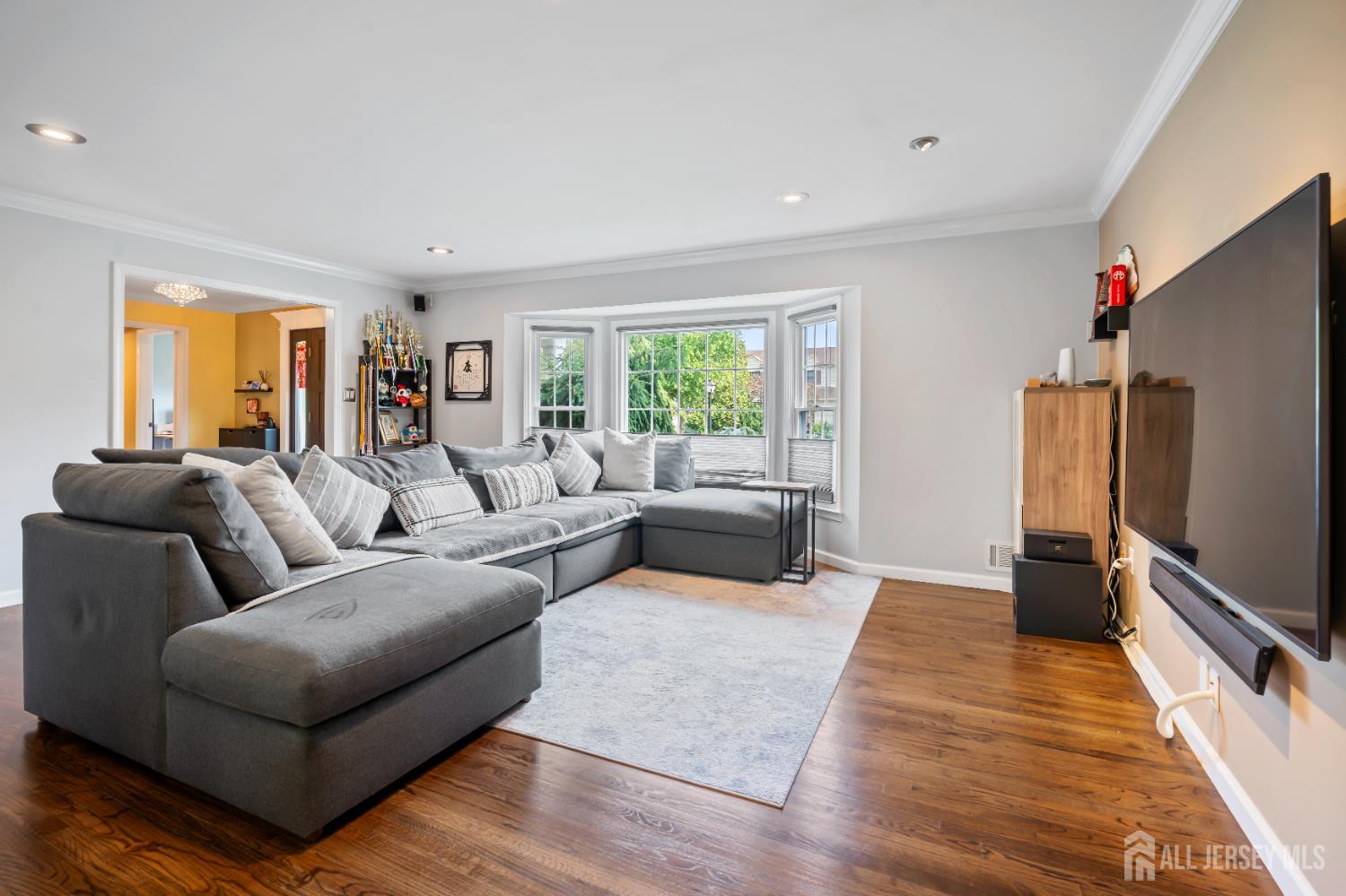 6 Schindler Court, East Brunswick NJ 08816 - View 4