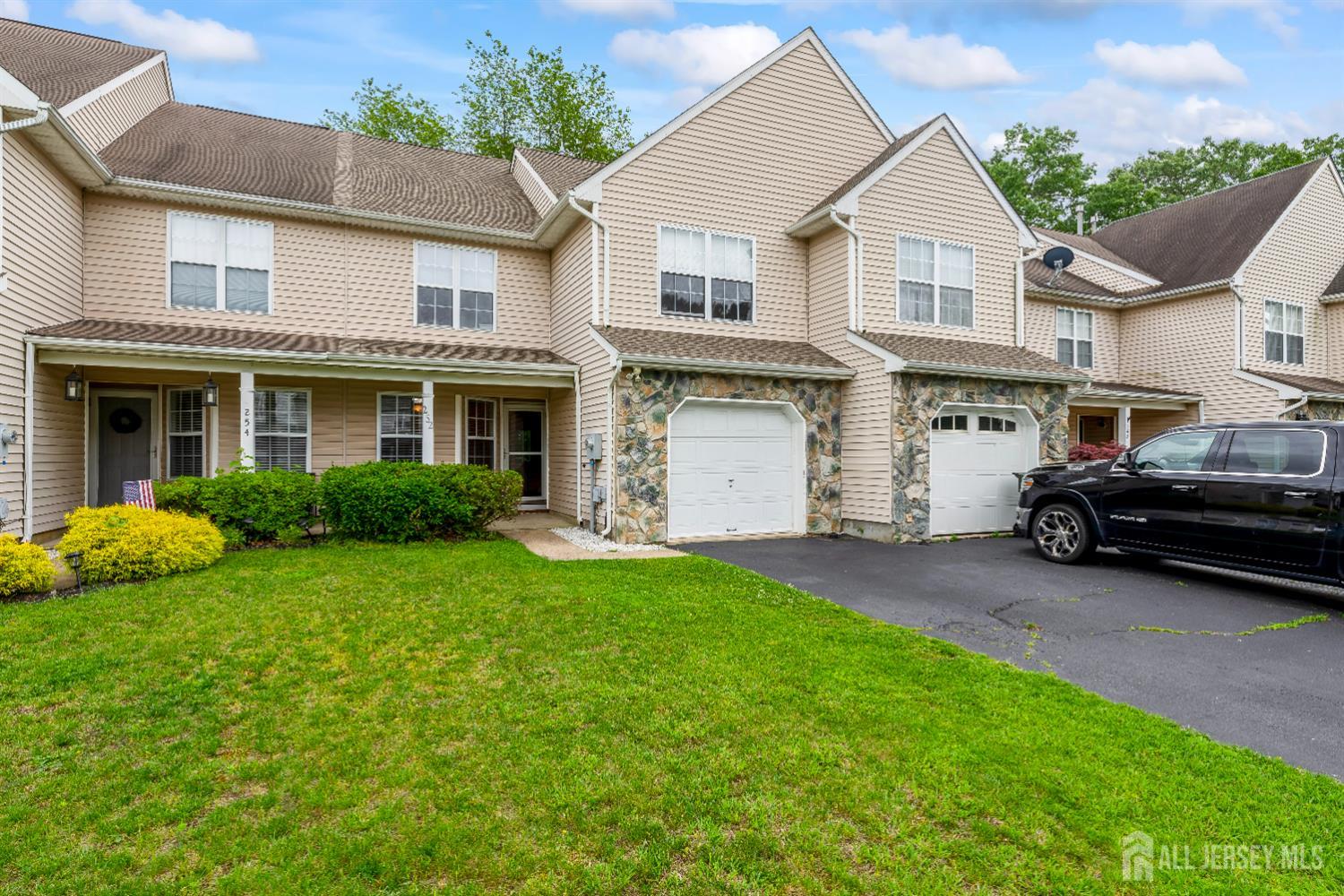 252 Moses Milch Drive, Howell NJ 07731 - View 3