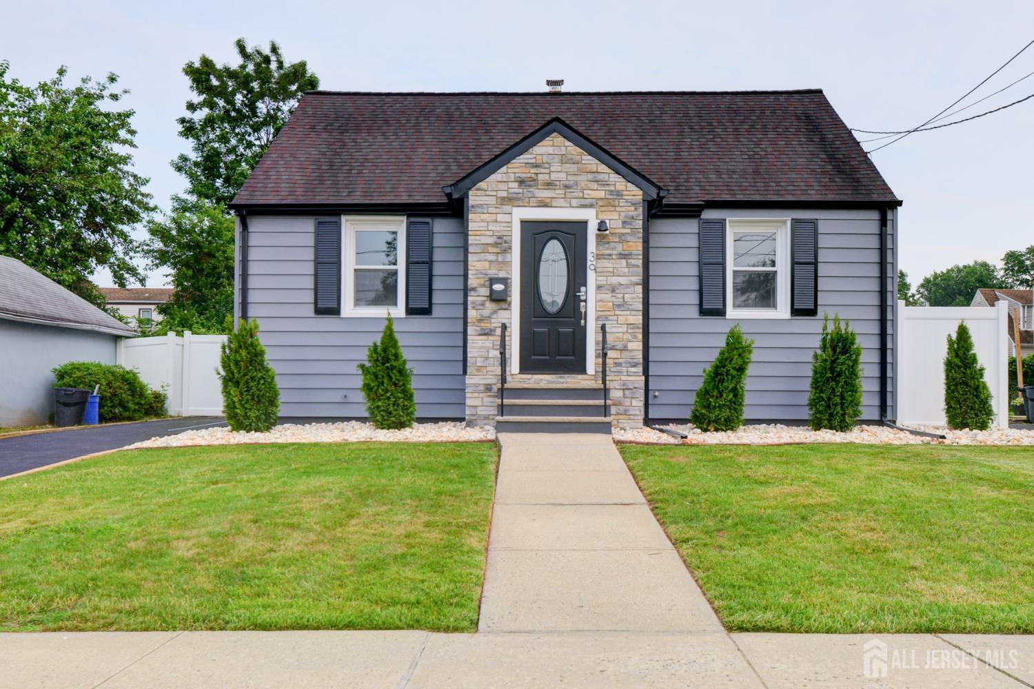 39 Delaware Avenue, Carteret NJ 07008 - View 2