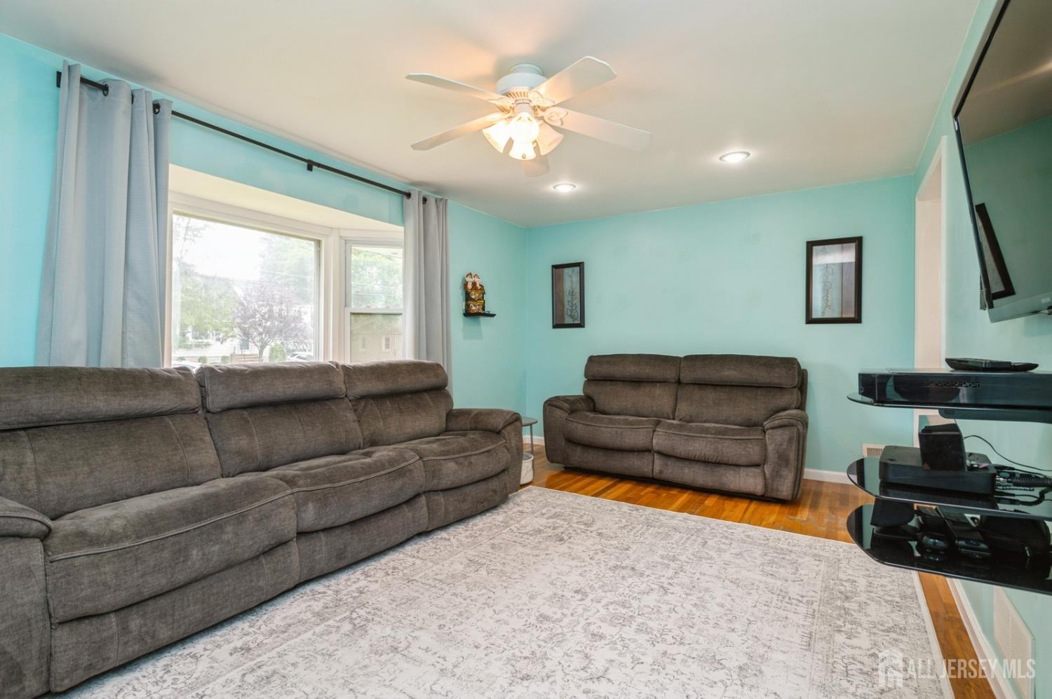 29 De Stefano Avenue, Spotswood NJ 08884 - View 4