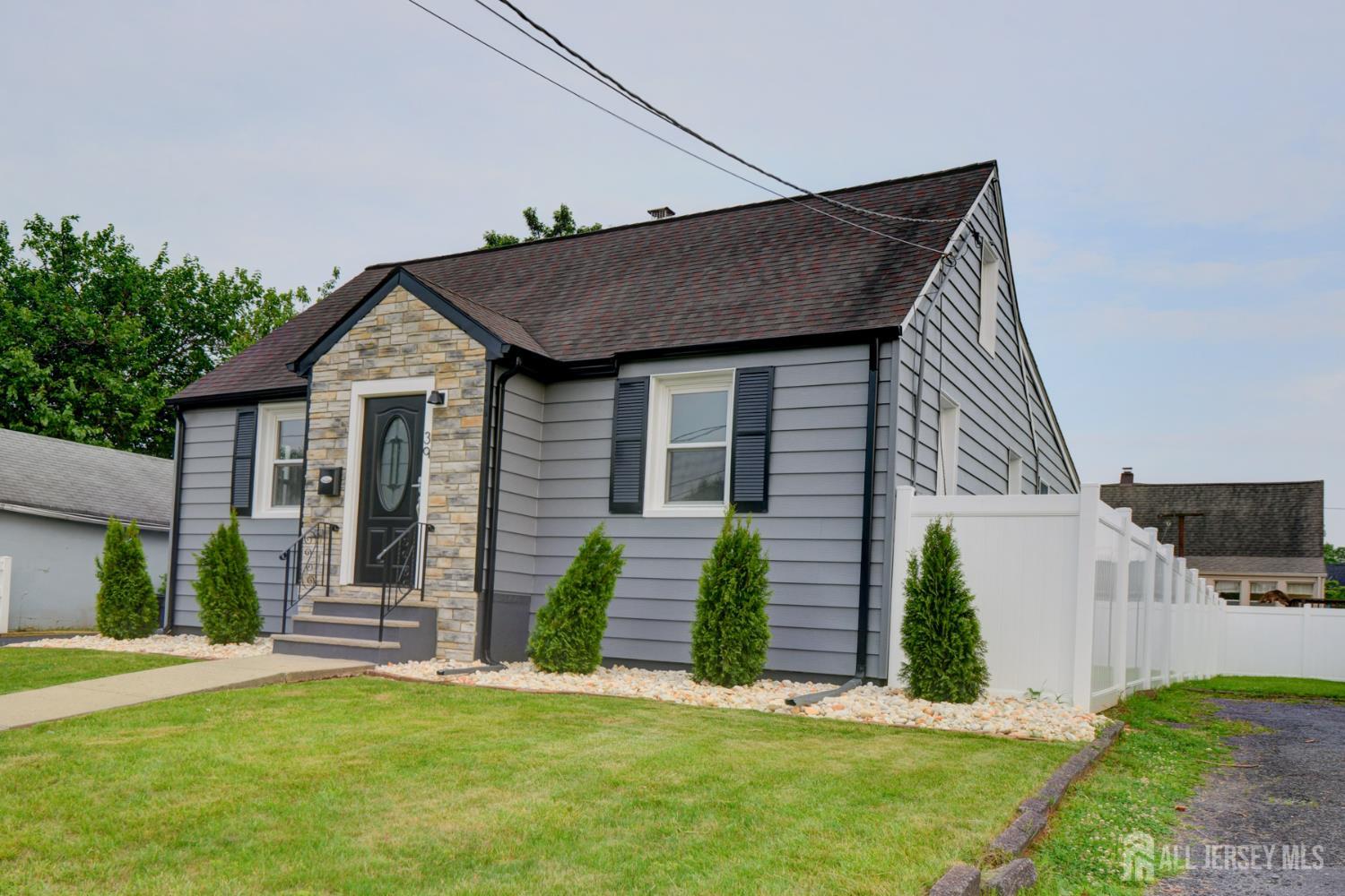 39 Delaware Avenue, Carteret NJ 07008 - View 3