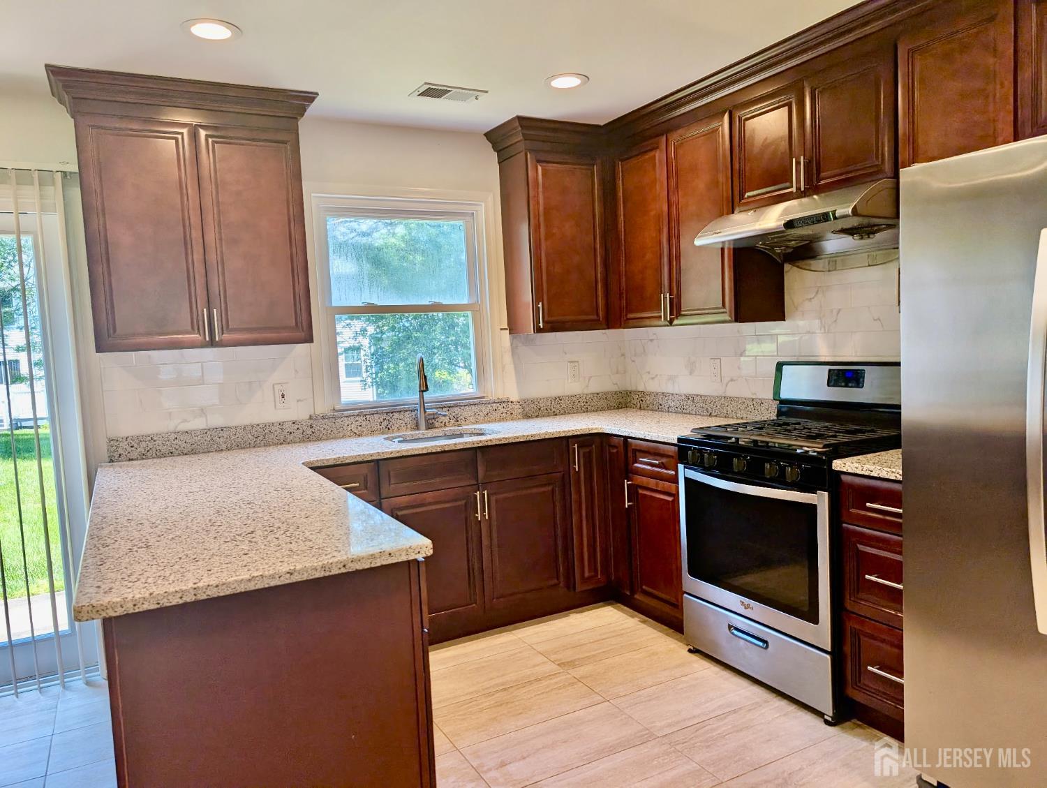 59 Castle Pointe Boulevard, Piscataway NJ 07733 - View 4