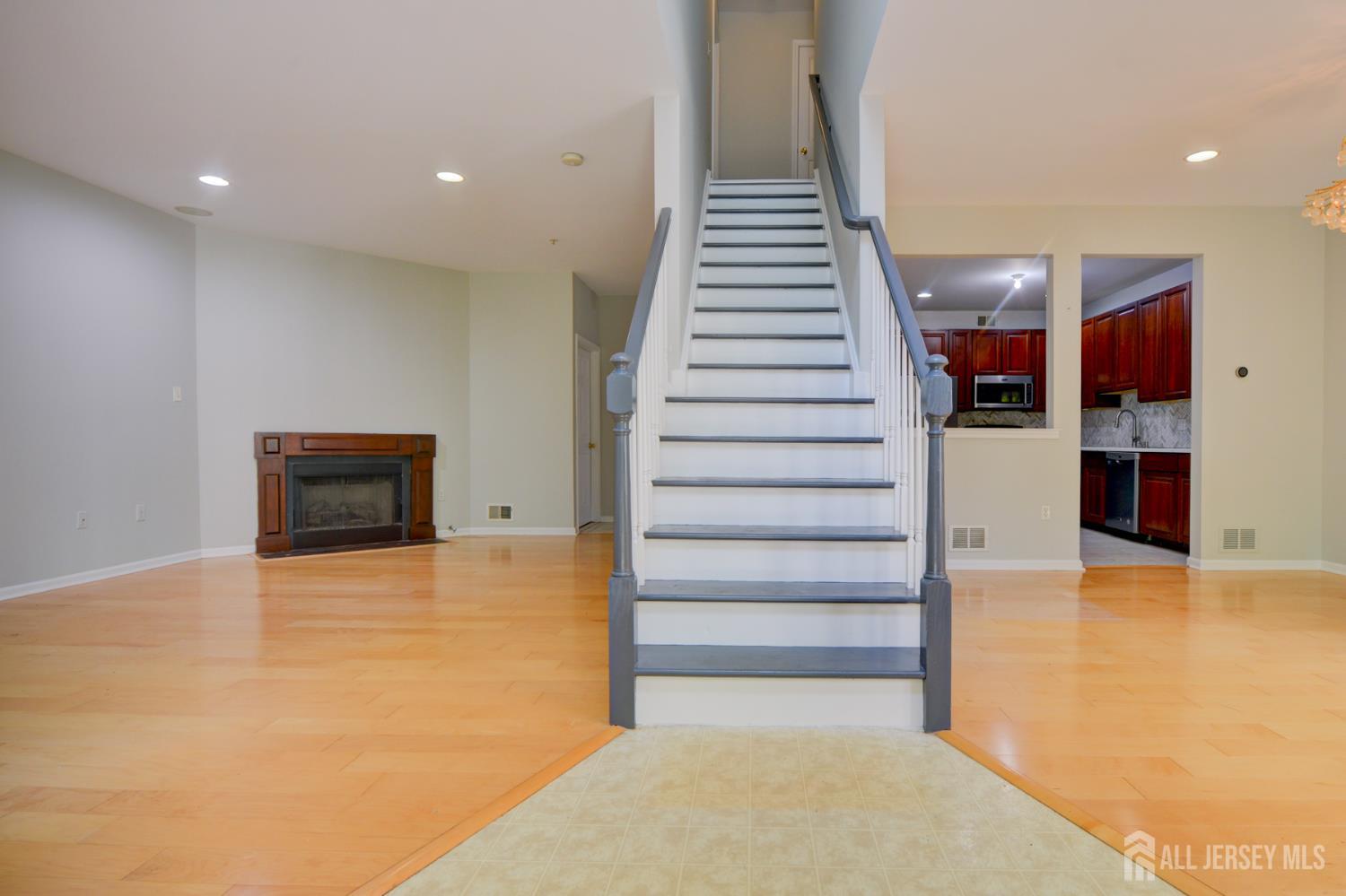 34 Forest Drive, Piscataway NJ 08844 - View 2