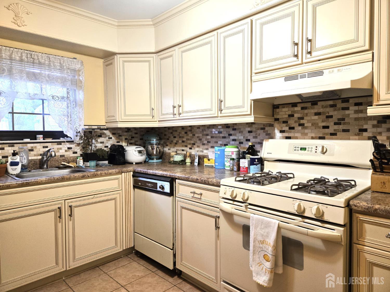 822 Orlando Street, Edison NJ 08817 - View 2