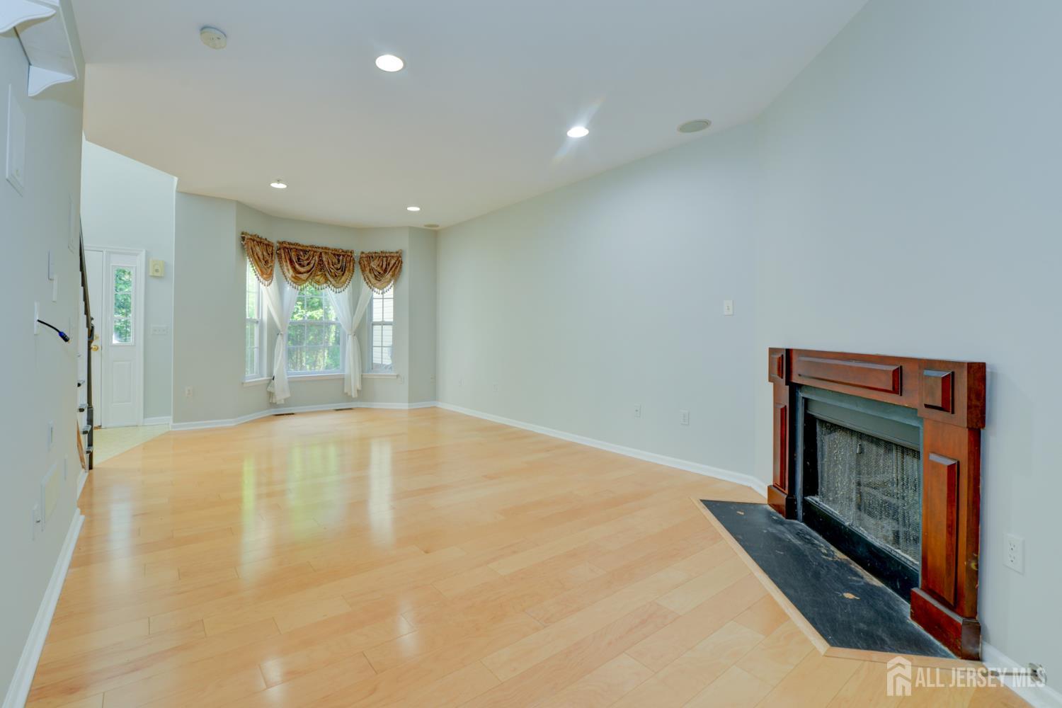 34 Forest Drive, Piscataway NJ 08844 - View 5