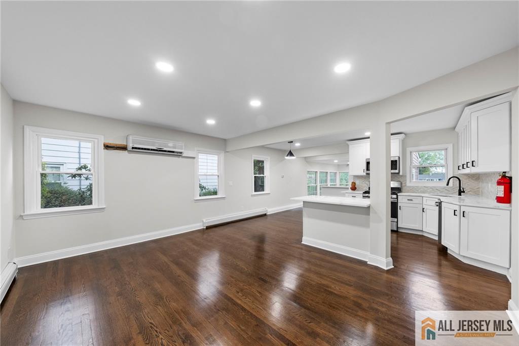 16 Lakeside Drive, Piscataway NJ 08854 - View 4