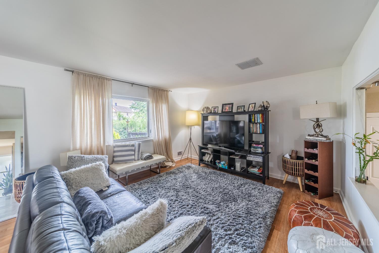 28 Bailey Place, Sewaren NJ 07077 - View 4