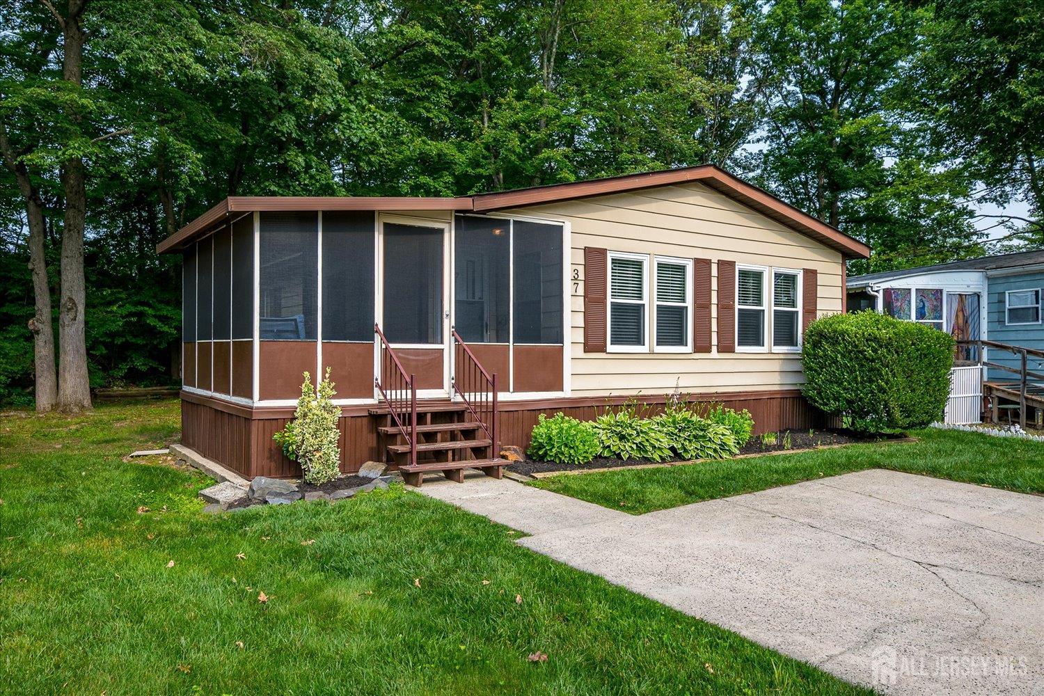 37 Whitman Road, North Brunswick NJ 08902 - View 3