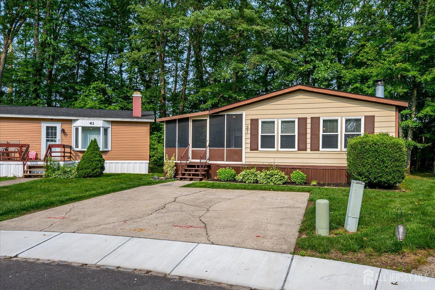 37 Whitman Road, North Brunswick NJ 08902 - View 2