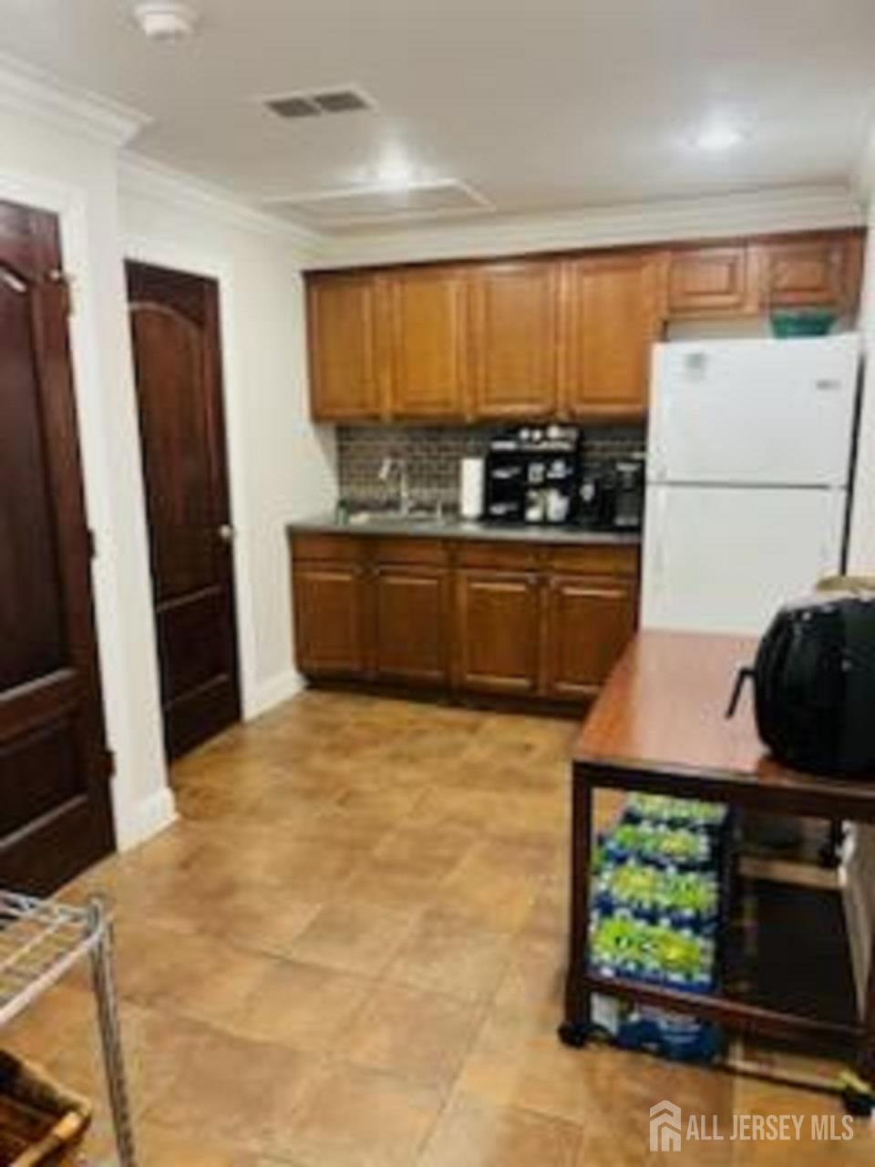 2092 N 35 Highway, South Amboy NJ 08879 - View 4