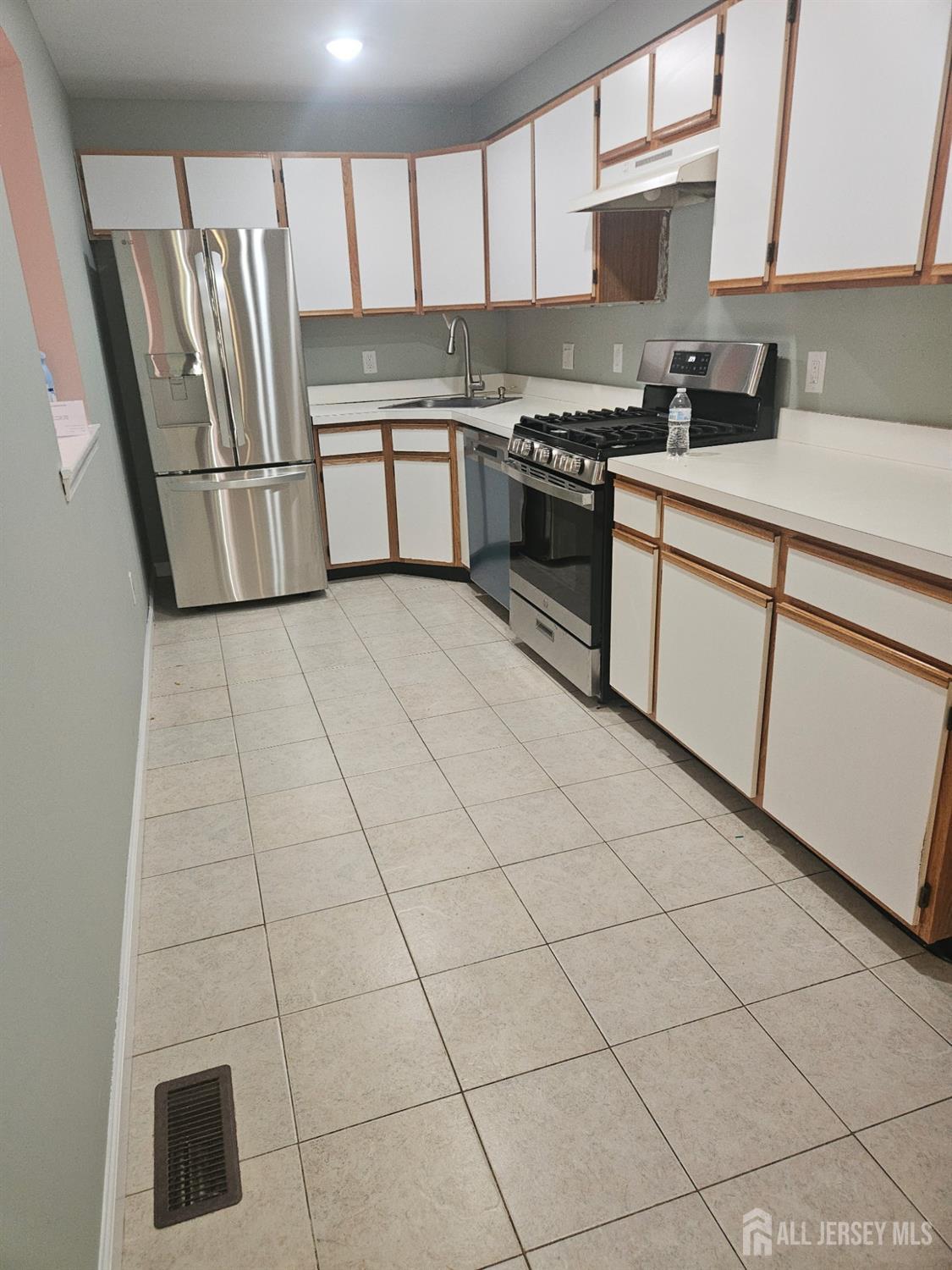 316 VENTNOR Court, Piscataway NJ 08854 - View 3