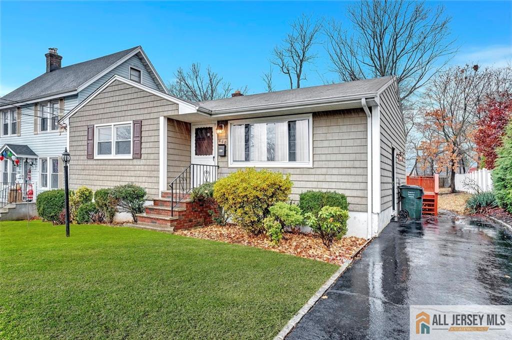 440 East Avenue, Sewaren NJ 07077 - View 3