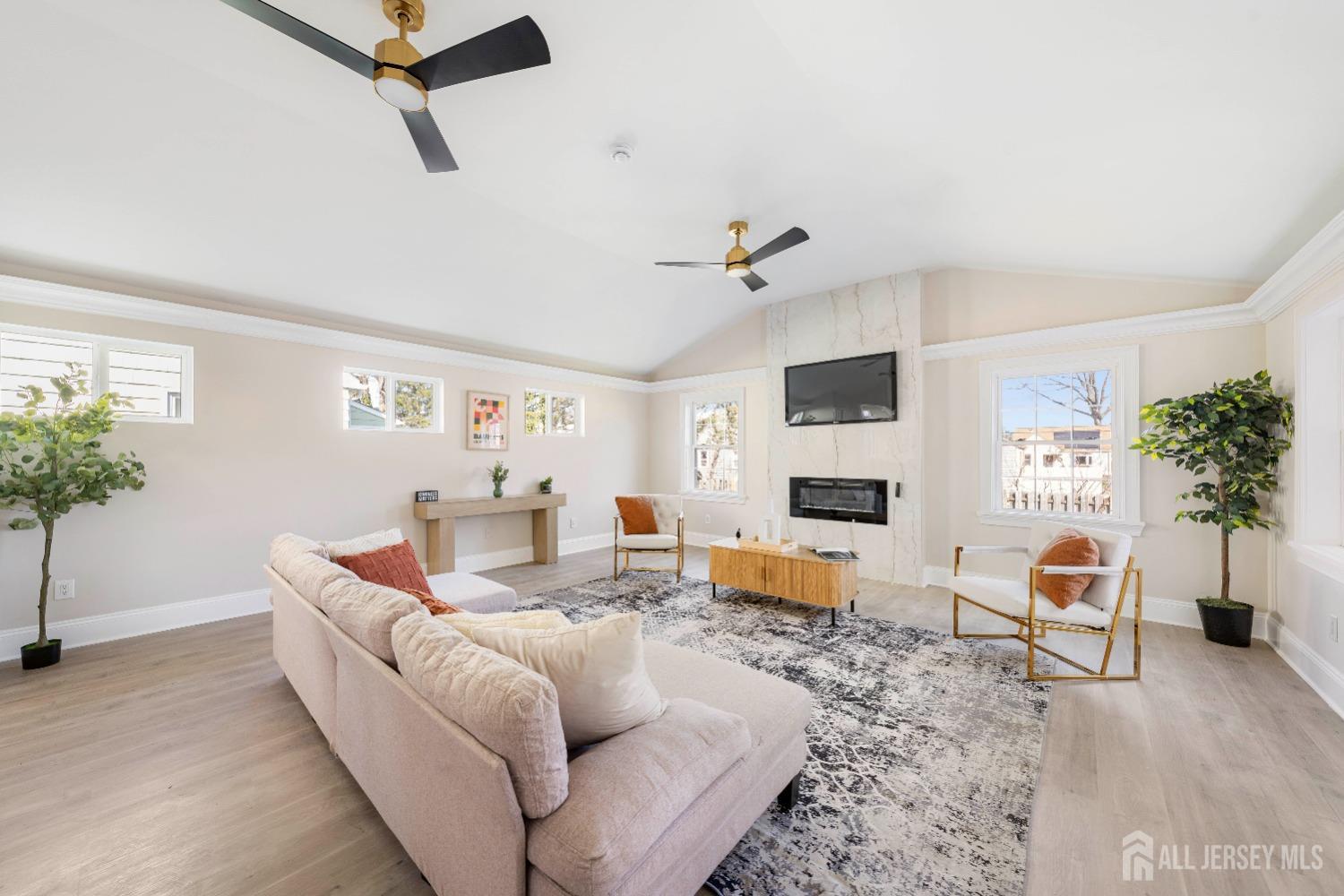 536 Spruce Avenue, Garwood NJ 07027 - View 2