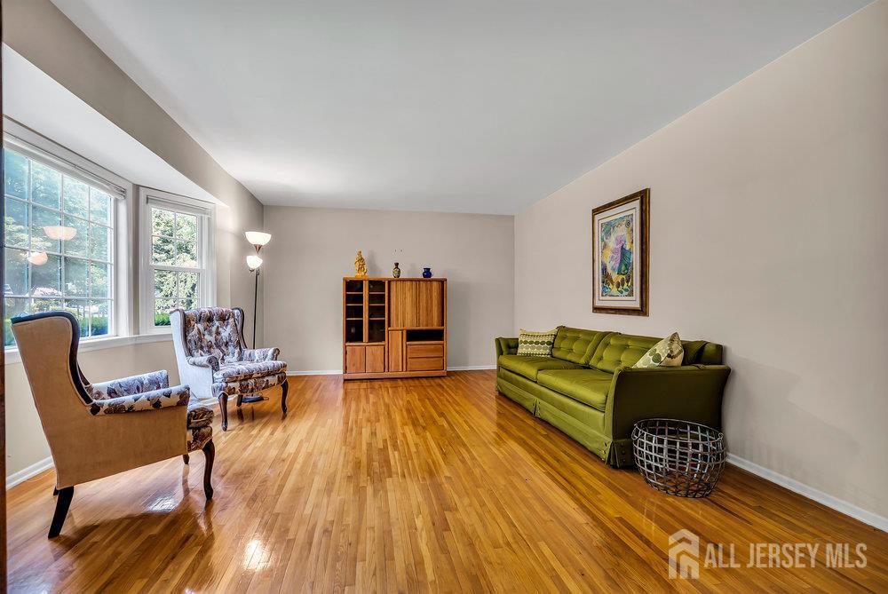27 Appleby Lane, East Brunswick NJ 08816 - View 5