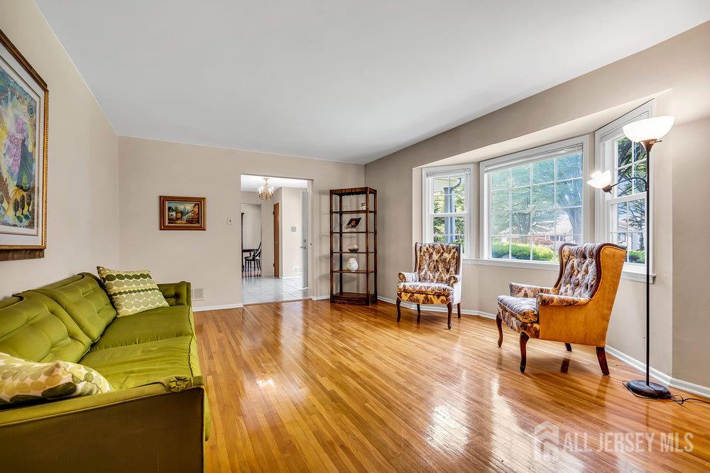 27 Appleby Lane, East Brunswick NJ 08816 - View 2