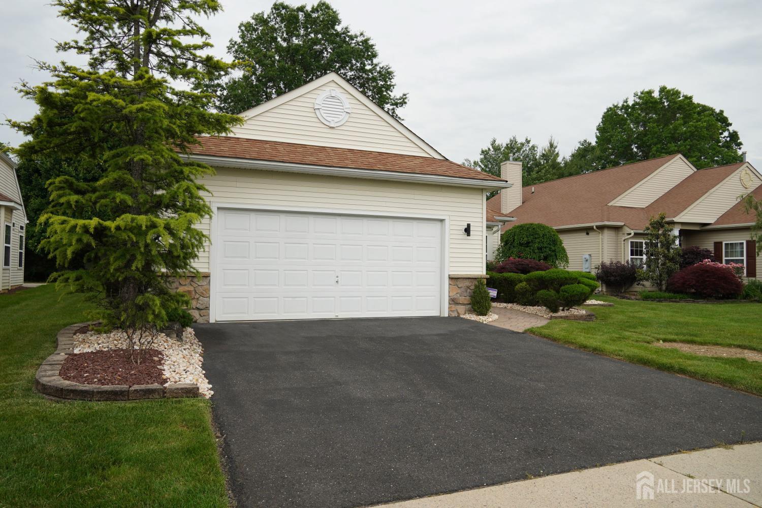 185 Valencia Drive, Monroe NJ 08831 - View 3
