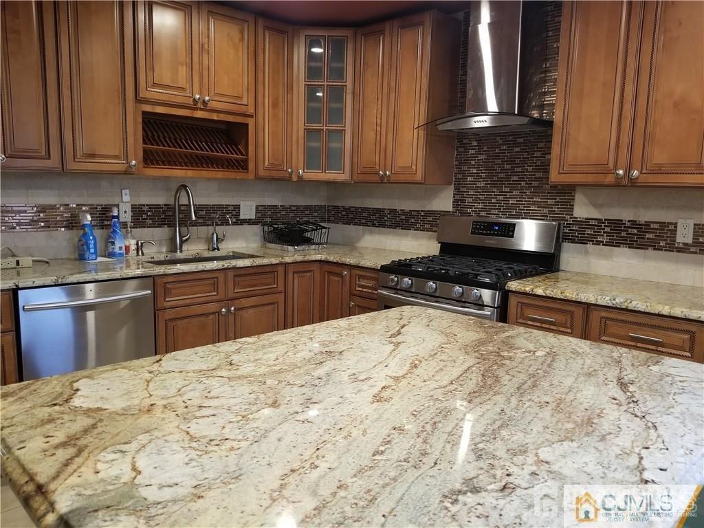 20 Tiger lilly ct Court, Sayreville NJ 08872 - View 3