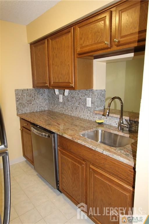 1806 Ravens Crest Drive, Plainsboro NJ 08536 - View 4