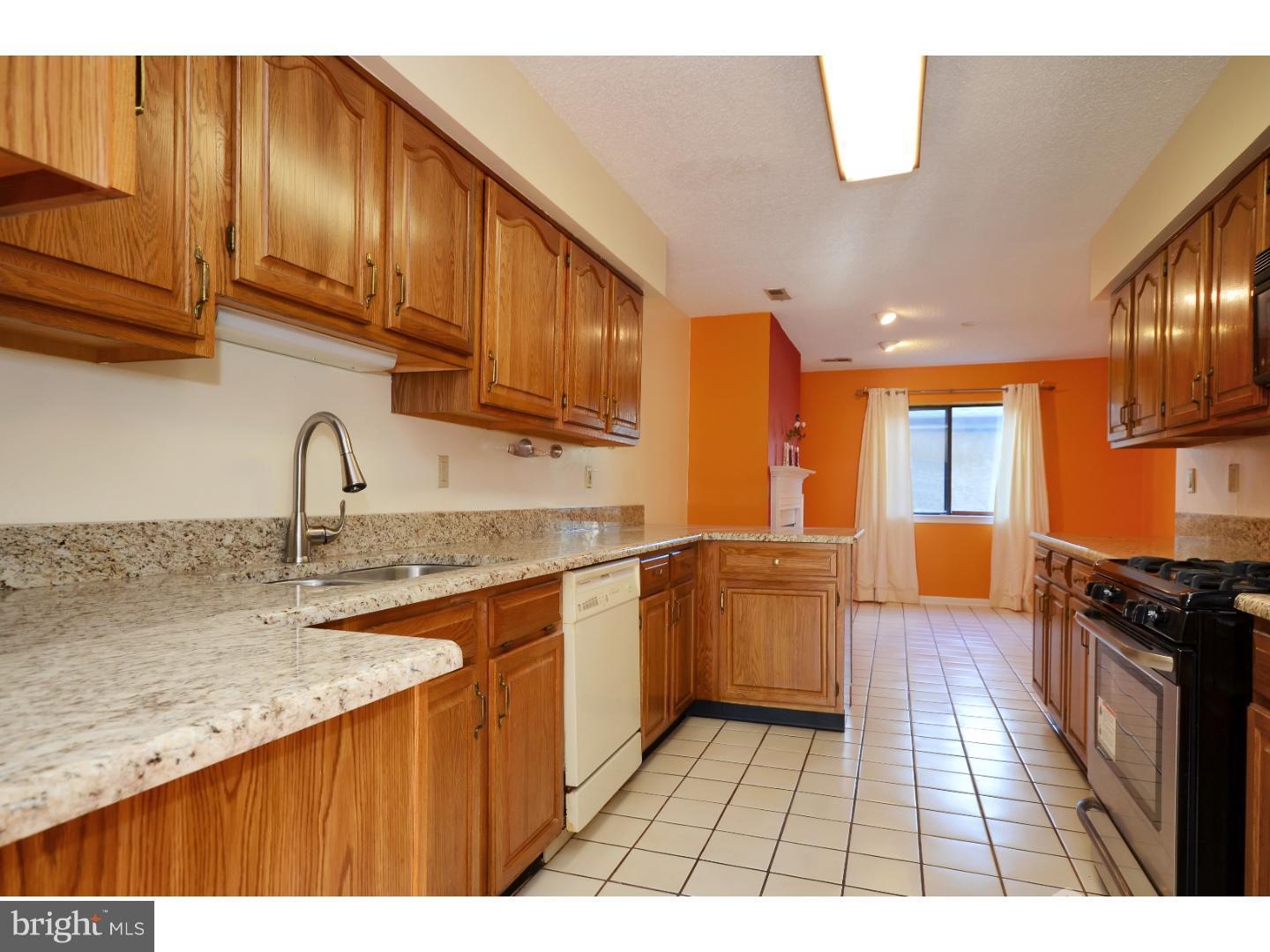 28 Ashford Drive, Plainsboro NJ 08536 - View 3
