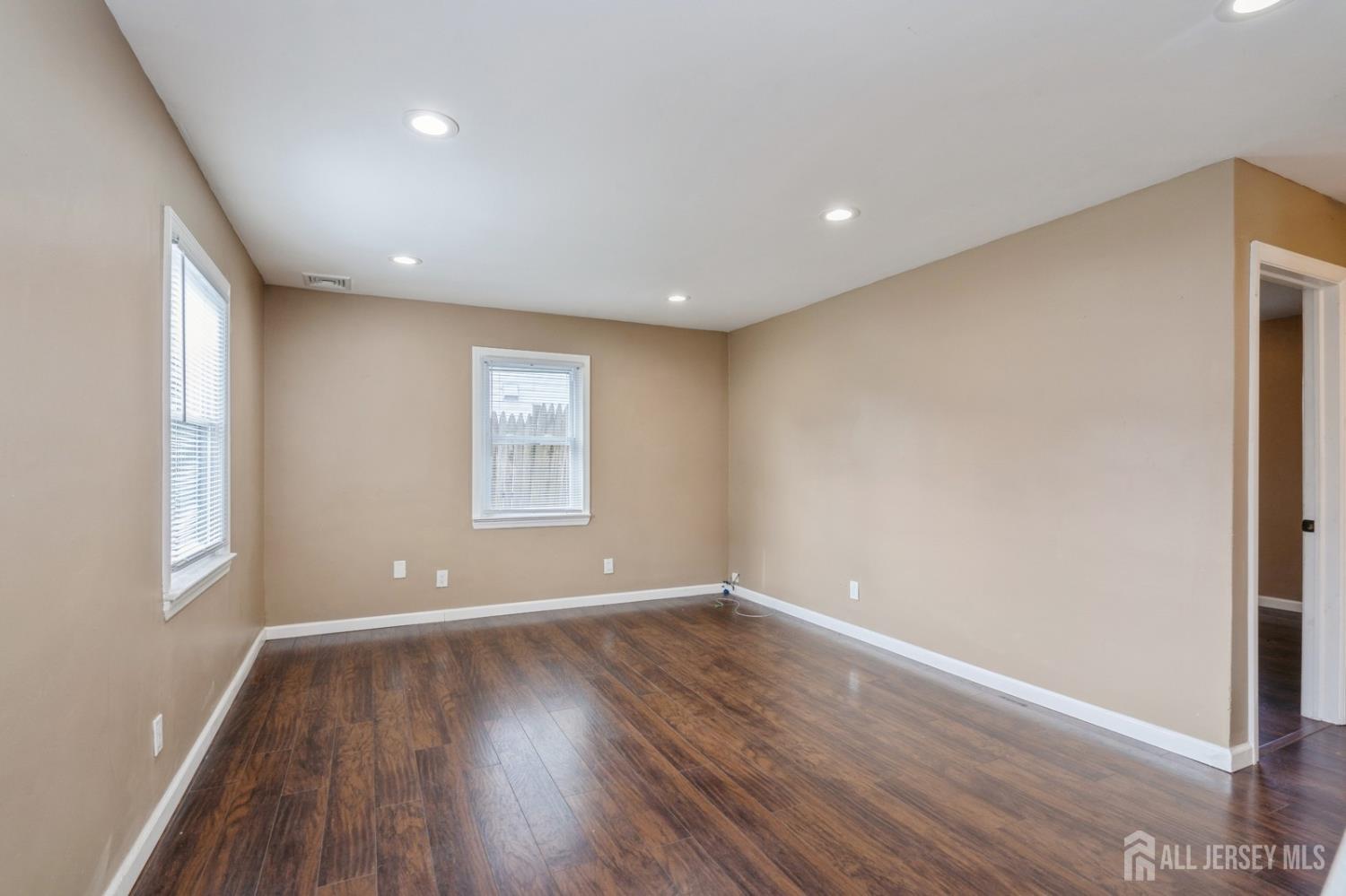 208 Penn Avenue, Edison NJ 08817 - View 5