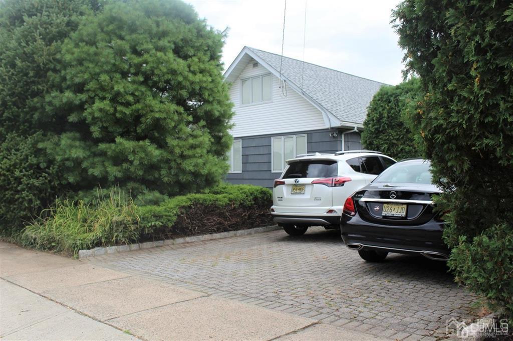 16 Monica Drive, Edison NJ 08820 - View 3