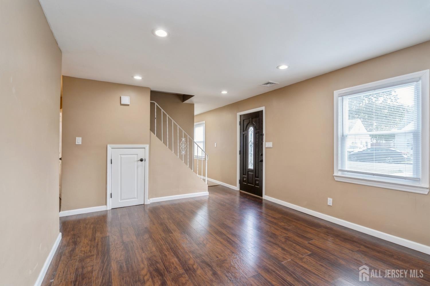 208 Penn Avenue, Edison NJ 08817 - View 4