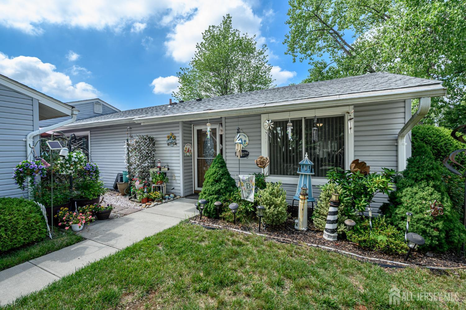 109-B Hemlock Plaza, Monroe NJ 08831 - View 2