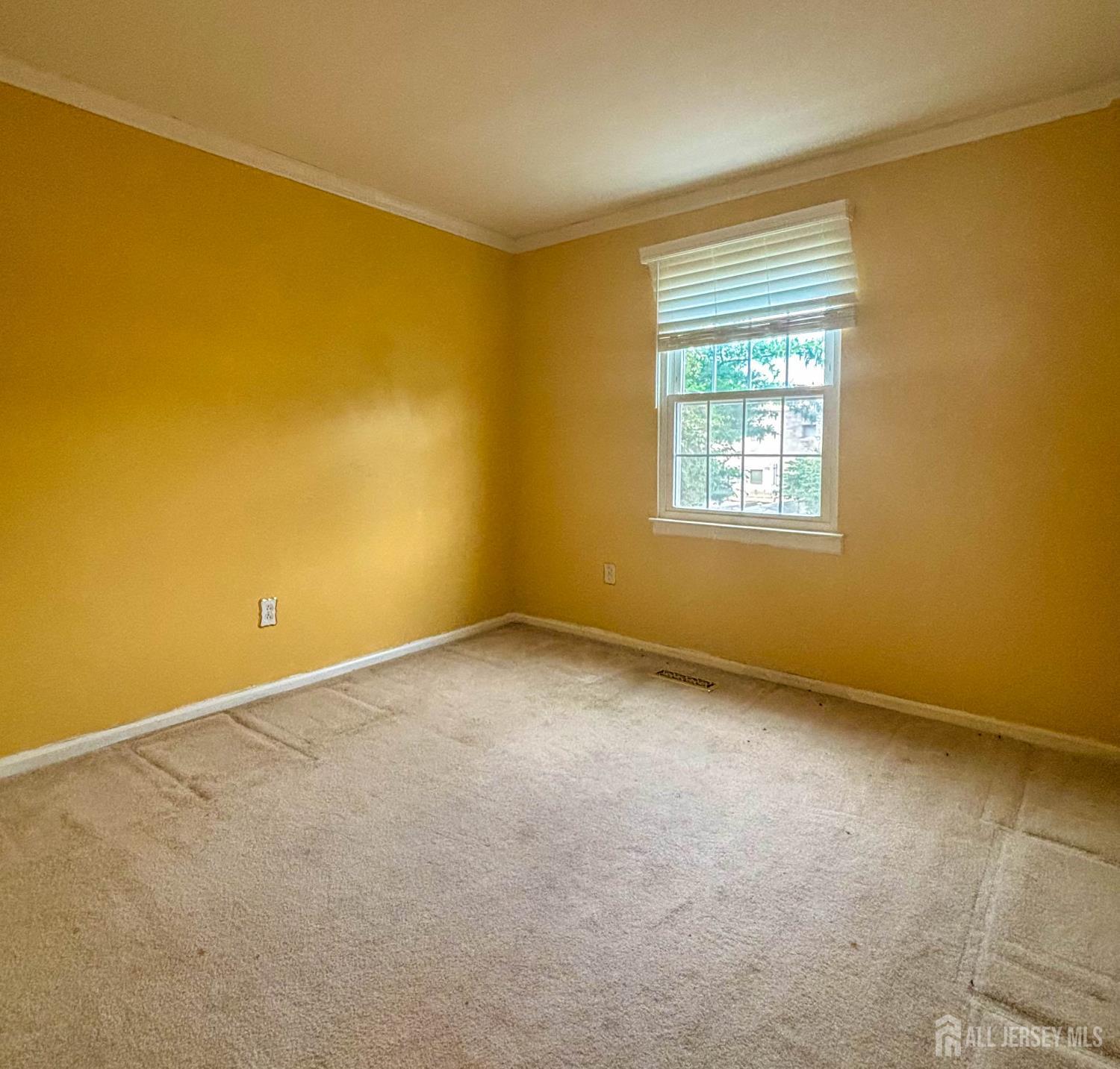 8 Starlight Court, New Brunswick NJ 08901 - View 5