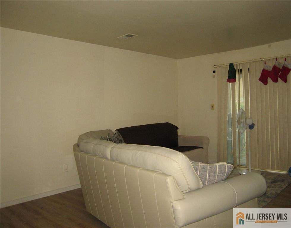 903 N Oaks Boulevard, North Brunswick NJ 08902 - View 5