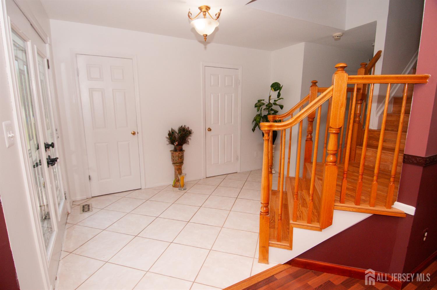 5 Dan Court, Old Bridge NJ 08857 - View 4