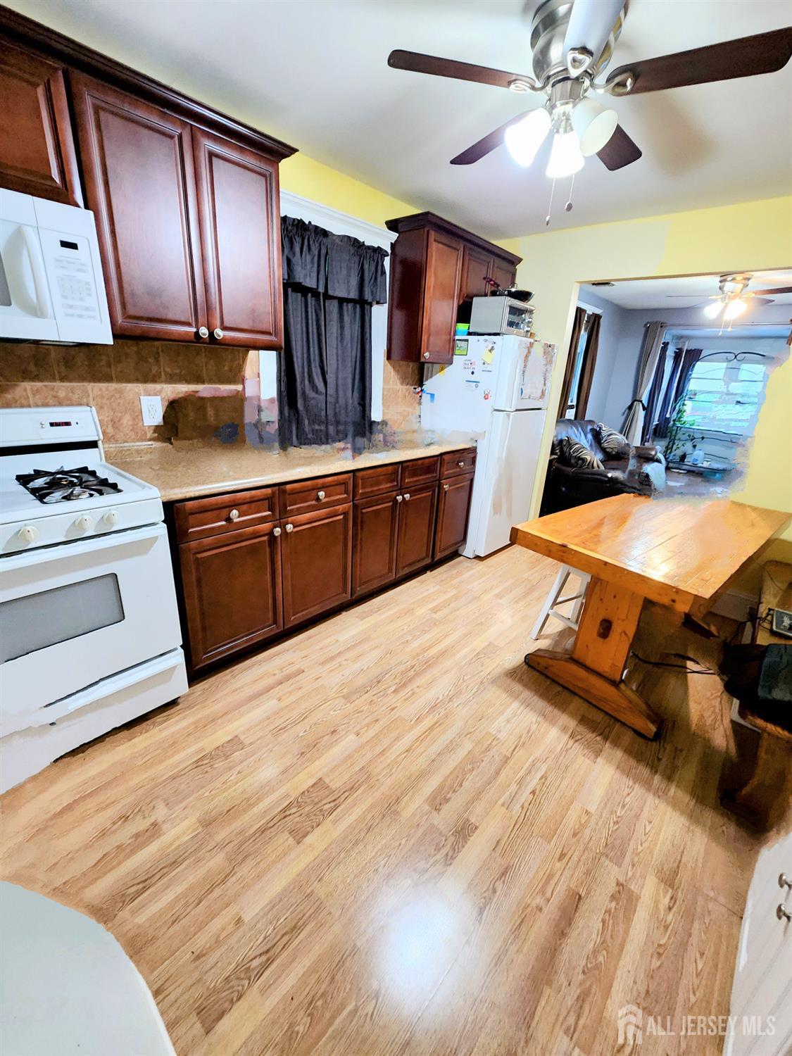 11 Melbourne Street, Edison NJ 08817 - View 2