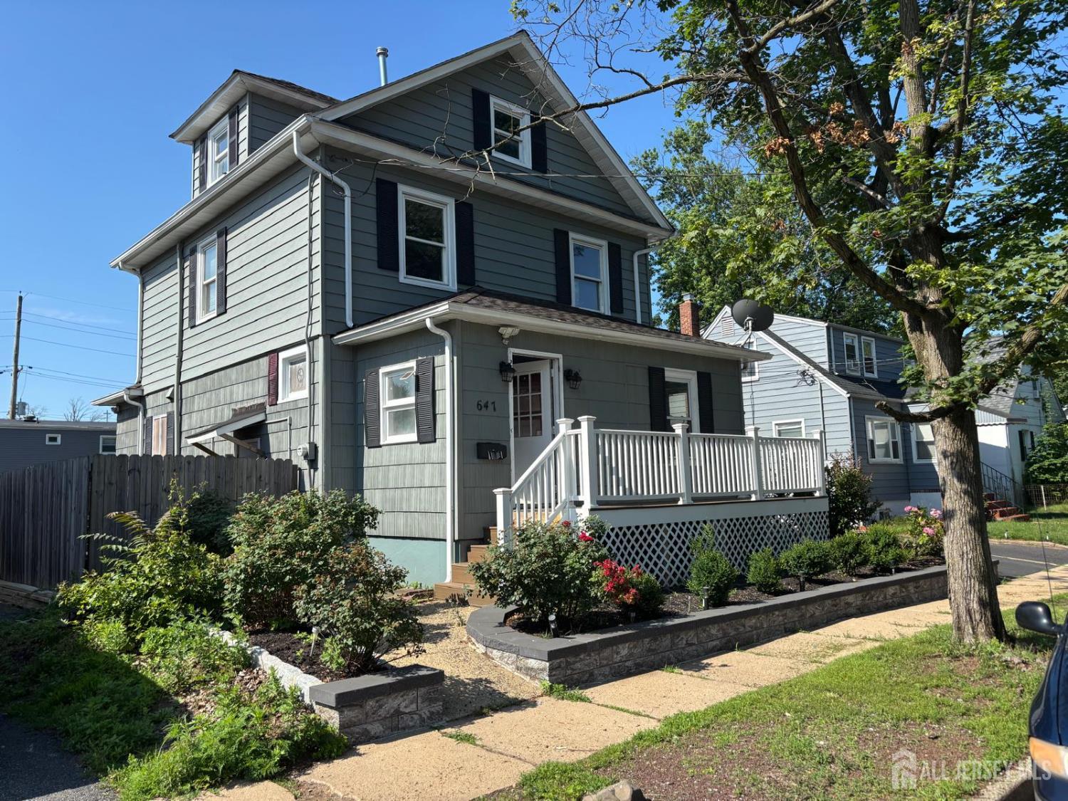 647 Front Street, Dunellen NJ 08812 - View 2