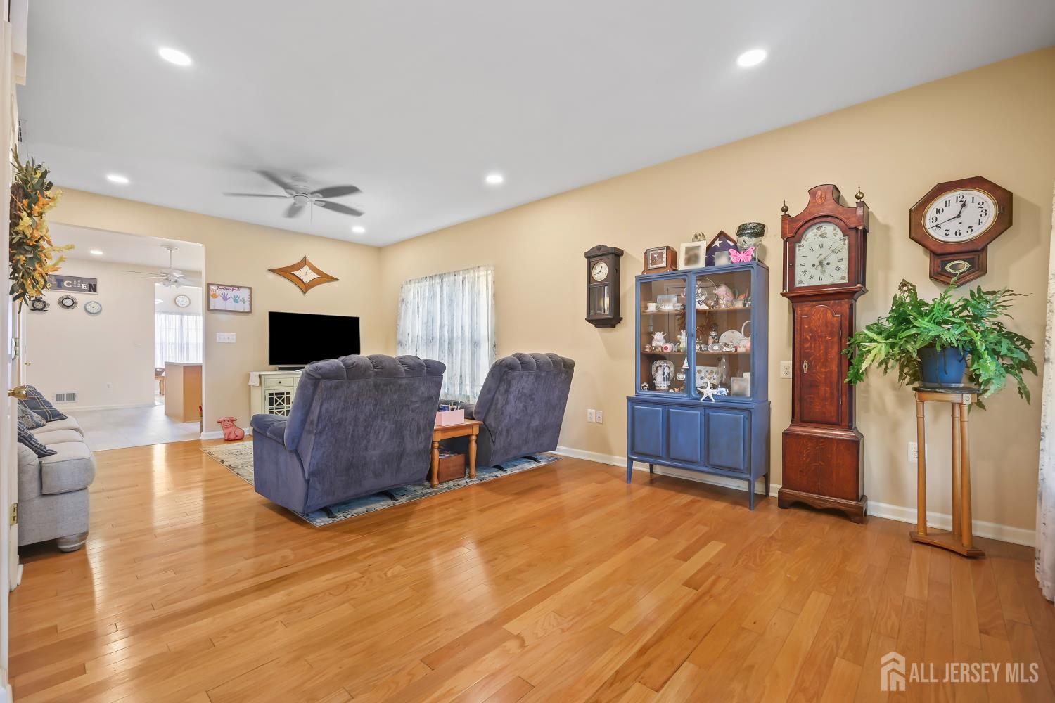 4 Holly Manor Court, Helmetta NJ 08828 - View 5