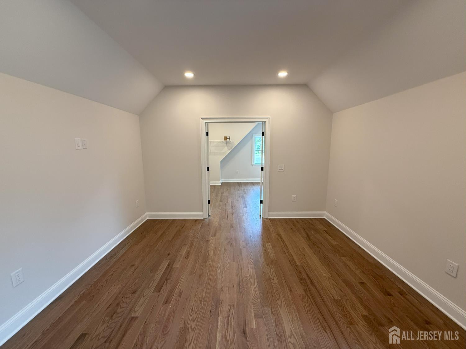 2 Joye, South Brunswick, NJ, 08852