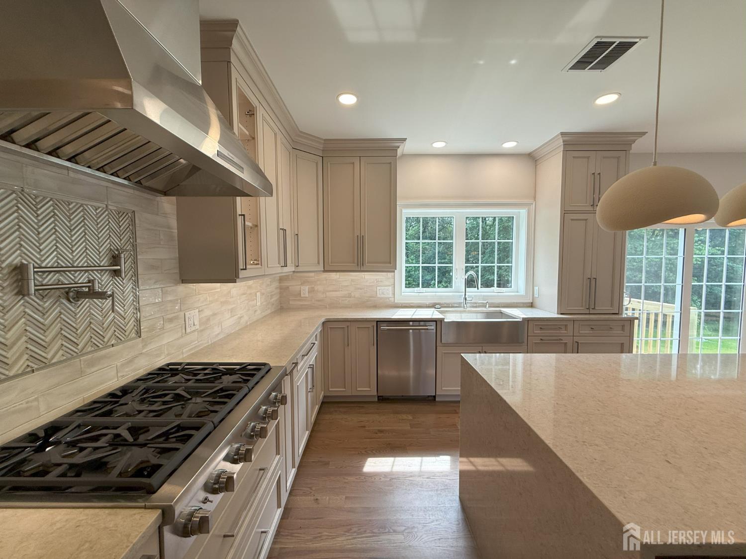 2 Joye, South Brunswick, NJ, 08852