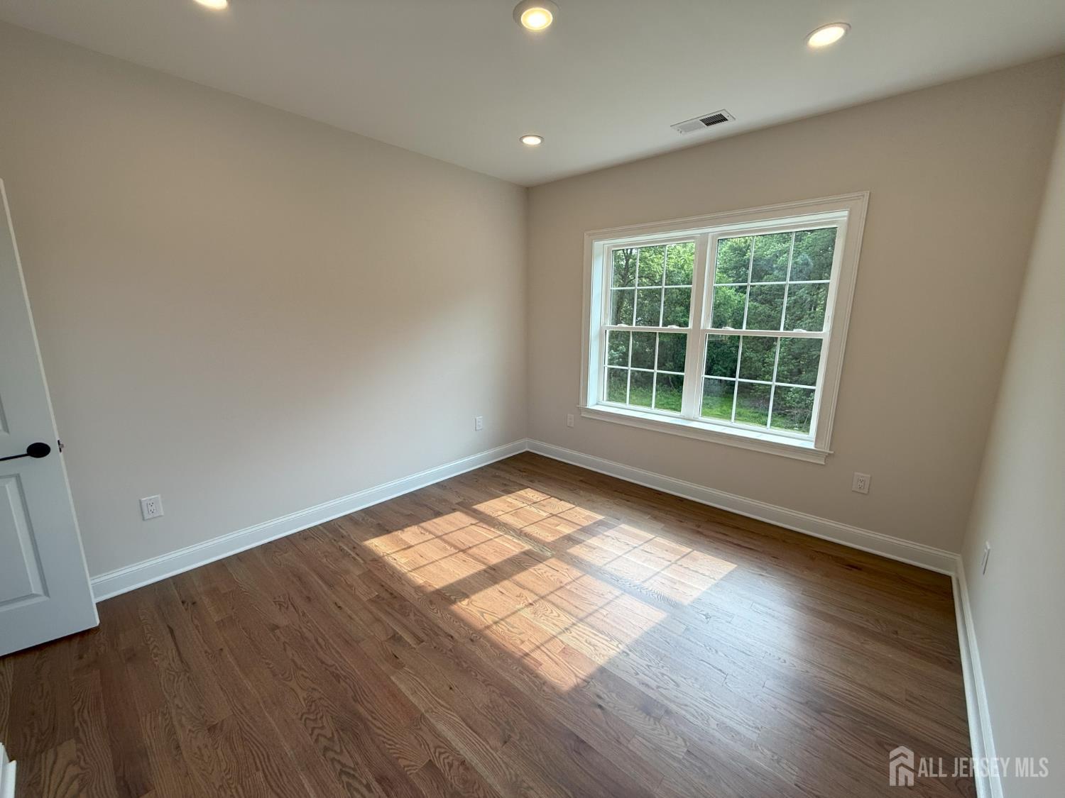 2 Joye, South Brunswick, NJ, 08852