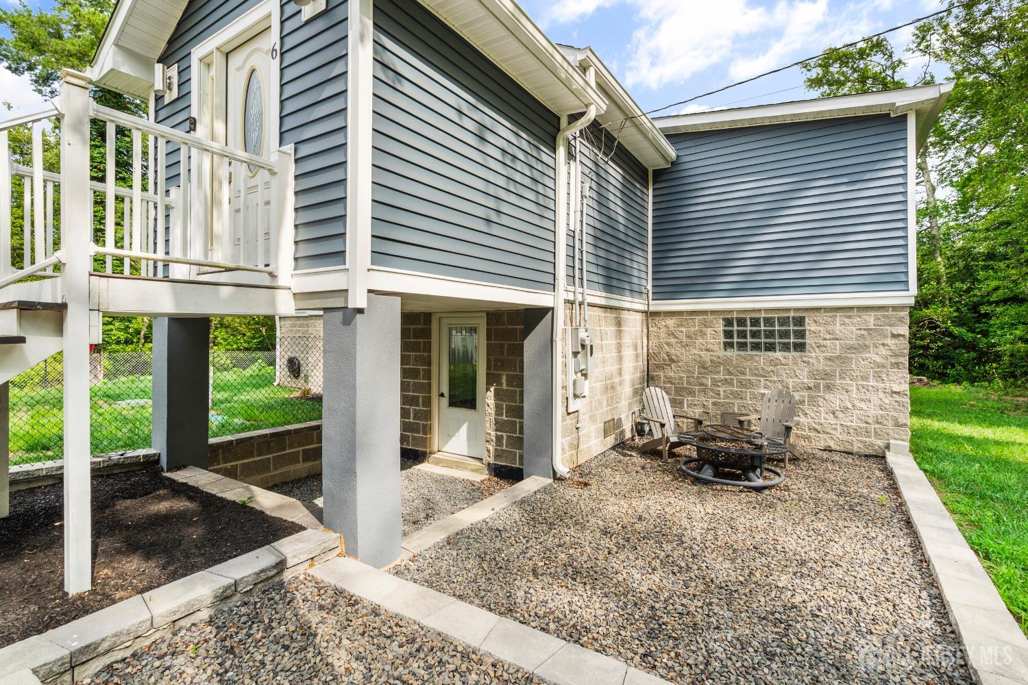 6 Kates, Mount Holly, NJ, 08060