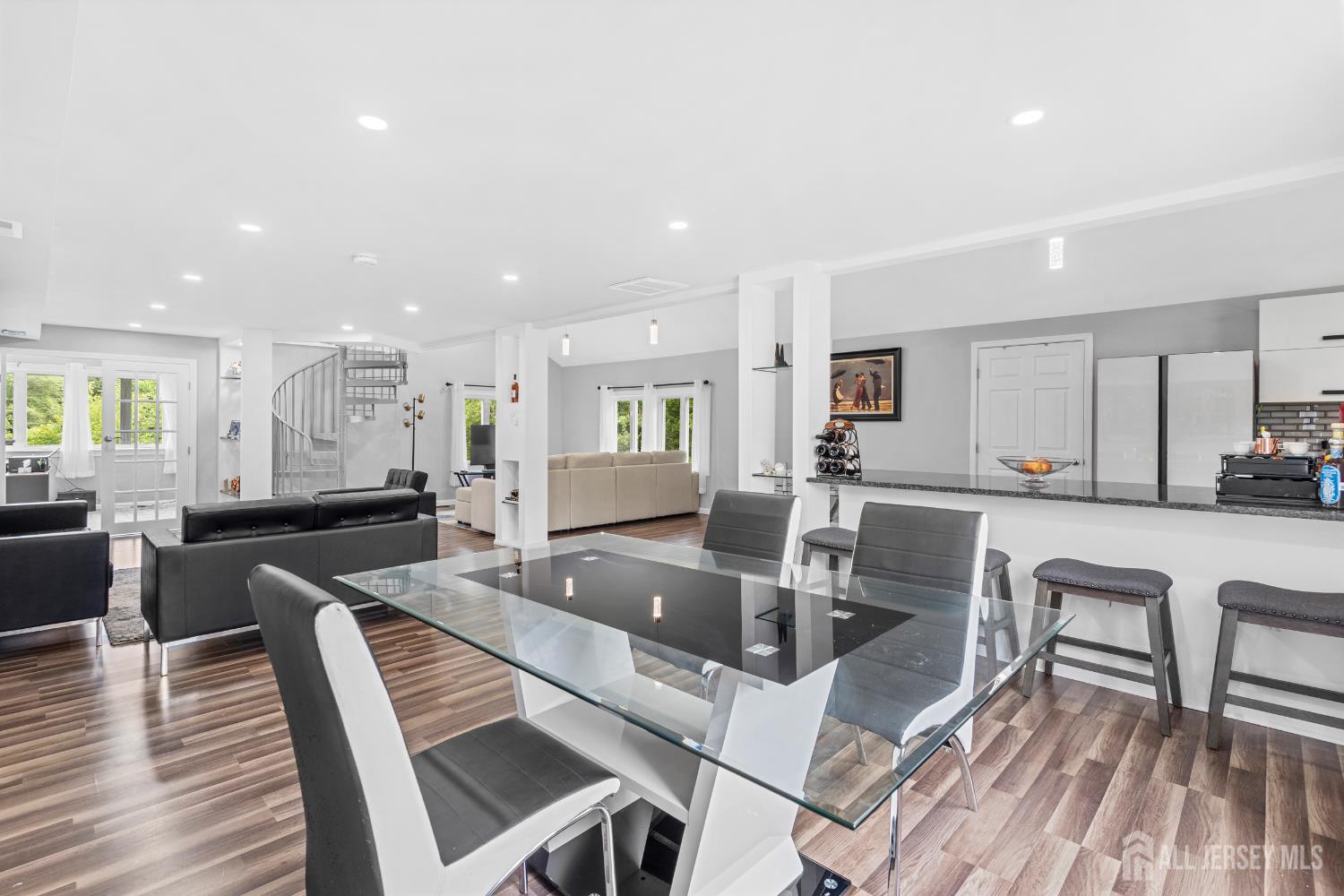 6 Kates, Mount Holly, NJ, 08060