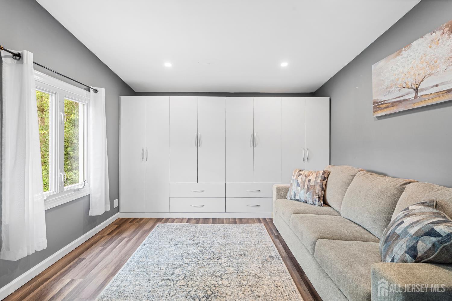 6 Kates, Mount Holly, NJ, 08060