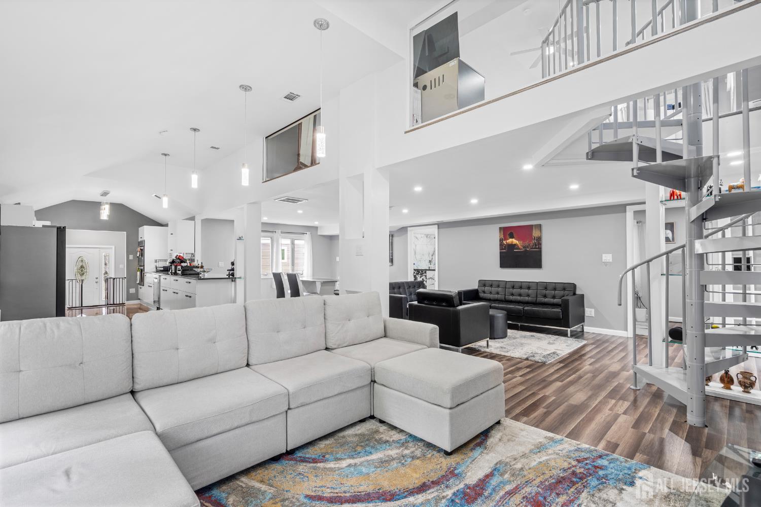 6 Kates, Mount Holly, NJ, 08060