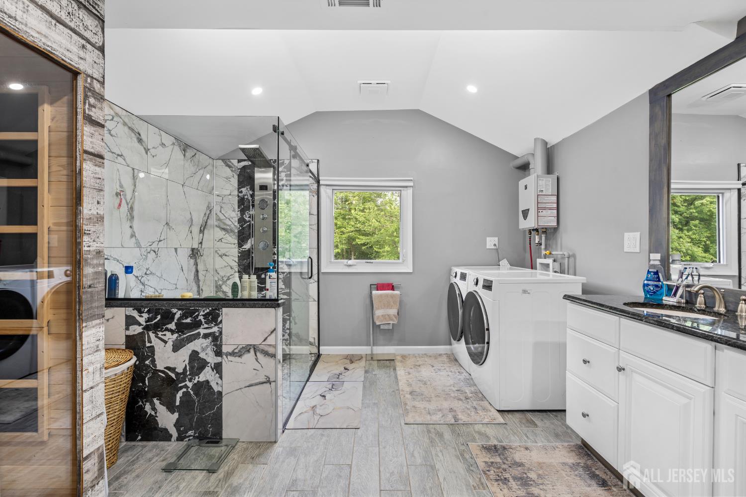 6 Kates, Mount Holly, NJ, 08060