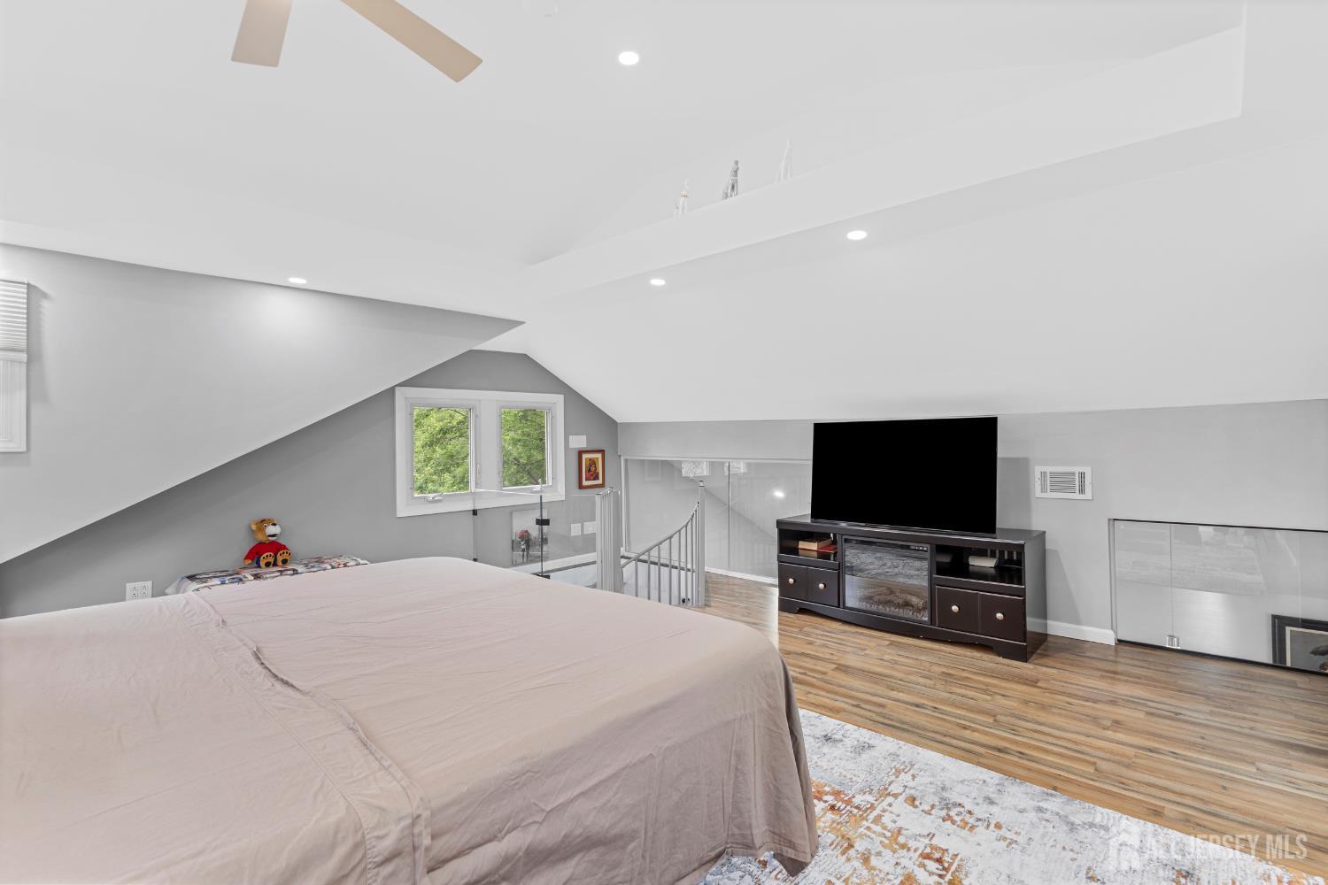 6 Kates, Mount Holly, NJ, 08060